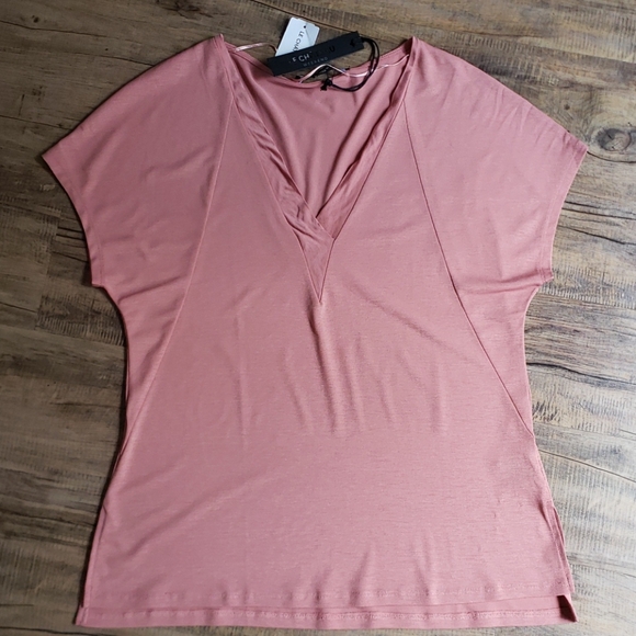 Pique v-neck top - Picture 2 of 4